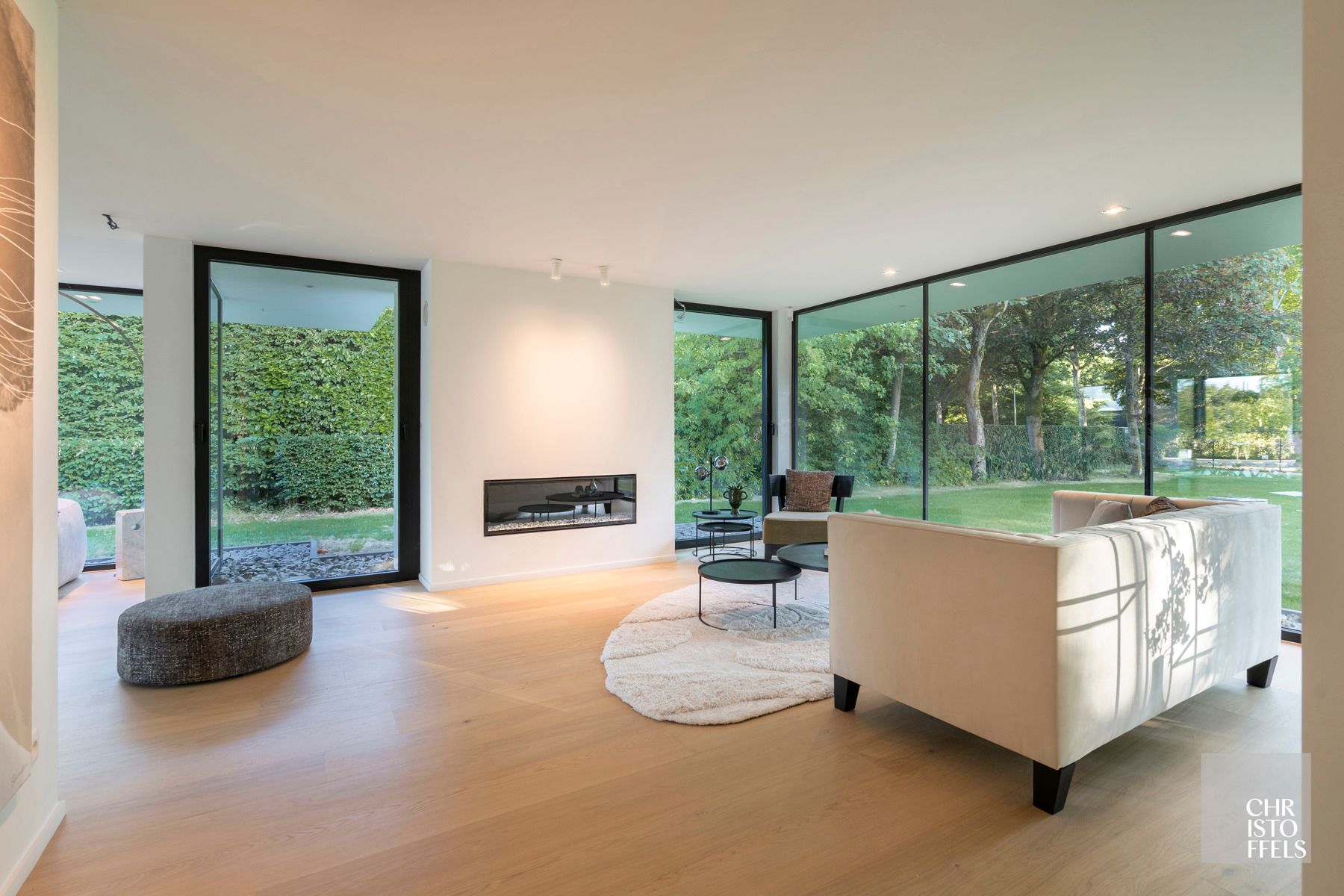 High-end gerenoveerde eigentijdse villa op een perceel van 4.379m² te Hasselt! foto 23