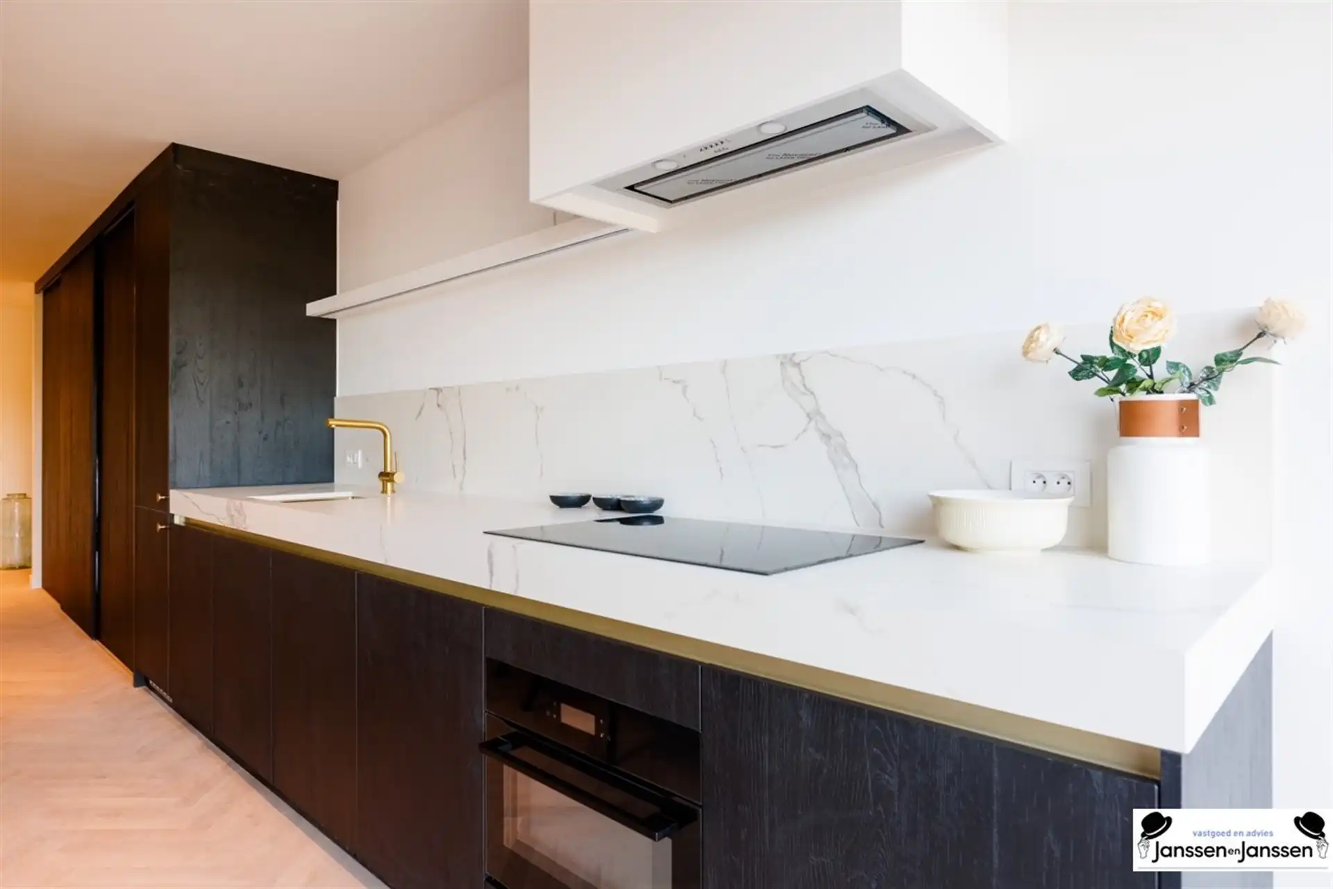 Prachtig appartement van 139 m² met 44 m² terras in Kasteelvilla Hortensia!  foto 4