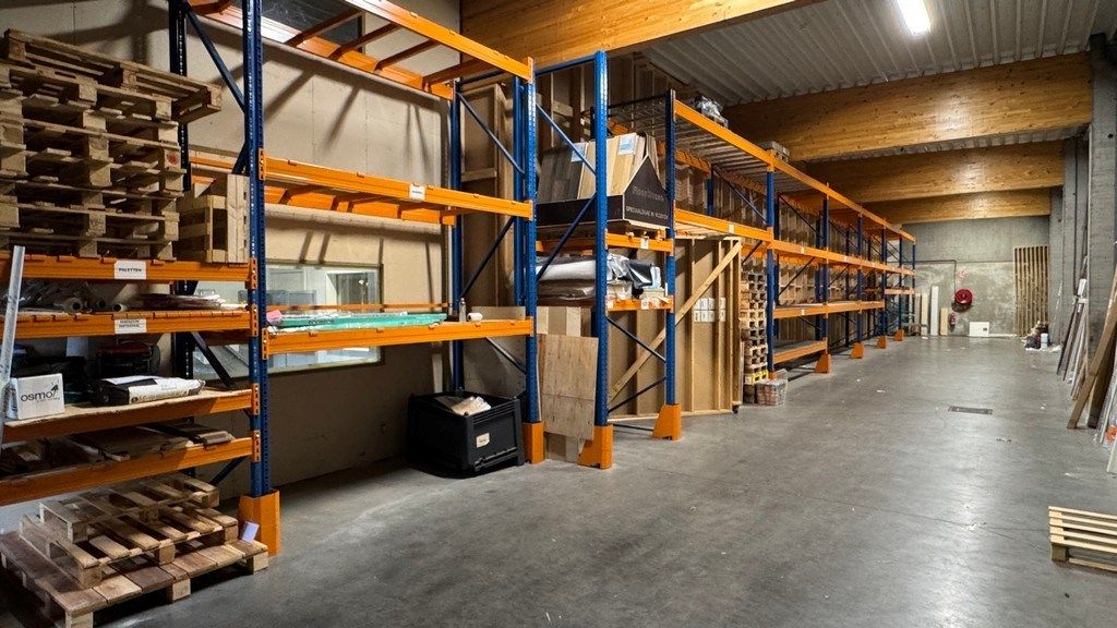 Showroom met opslagruimte te huur aan Kortrijksesteenweg in Gent foto 14