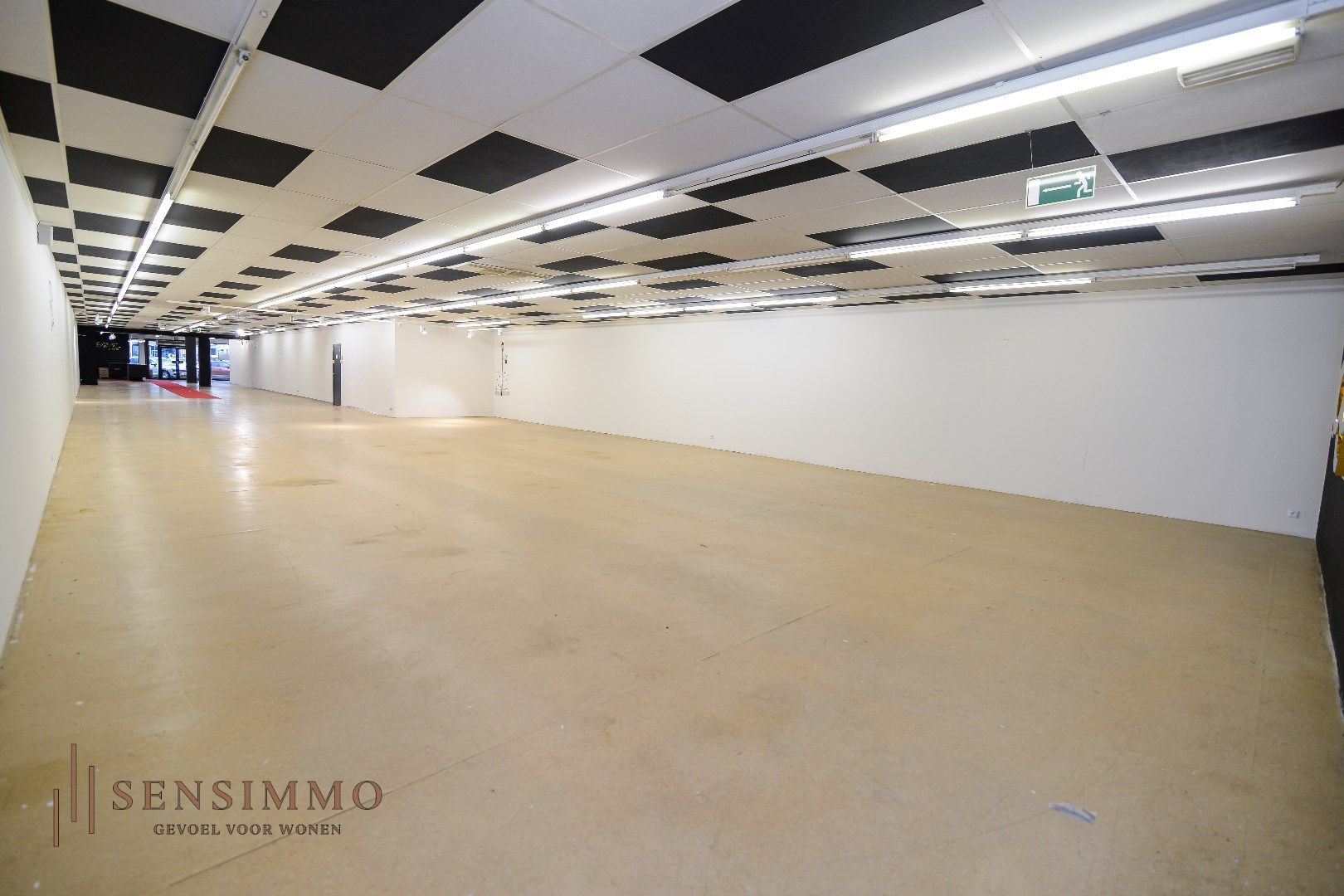 Ruim Handelspand van 766 m² op AAA locatie foto 8