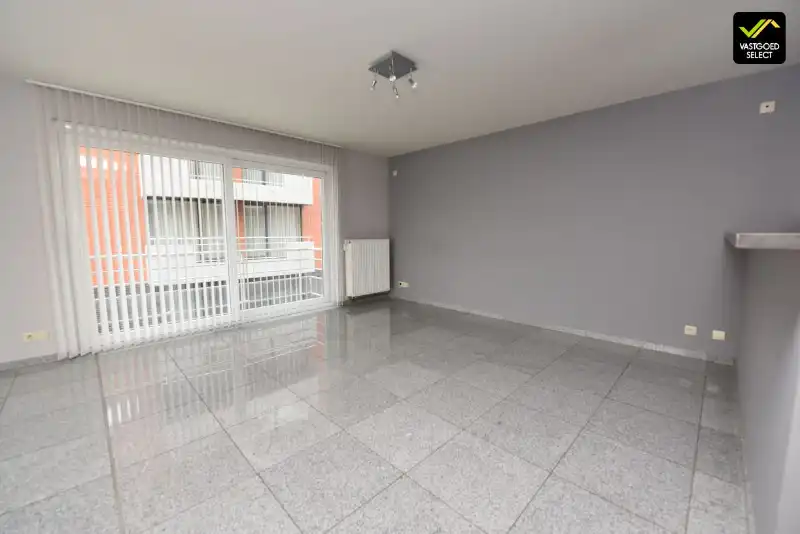 Te huur: Appartement met 2 ruime slaapkamer, parkeerplaats en garage foto 4