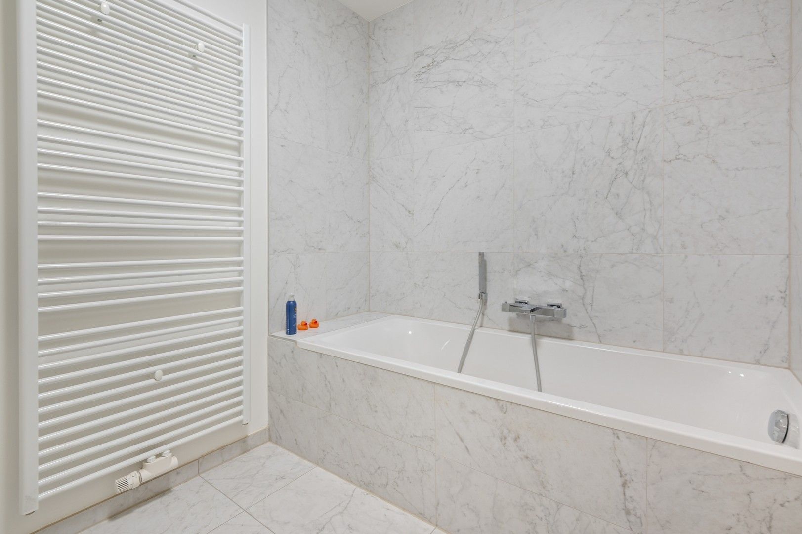 Knap GLVapp (2017) van 121m² met aparte inkom op ‘t Eilandje foto 13