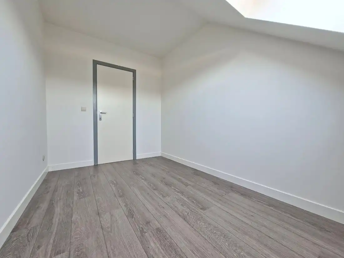 Knus dakappartement met twee slaapkamers foto 11