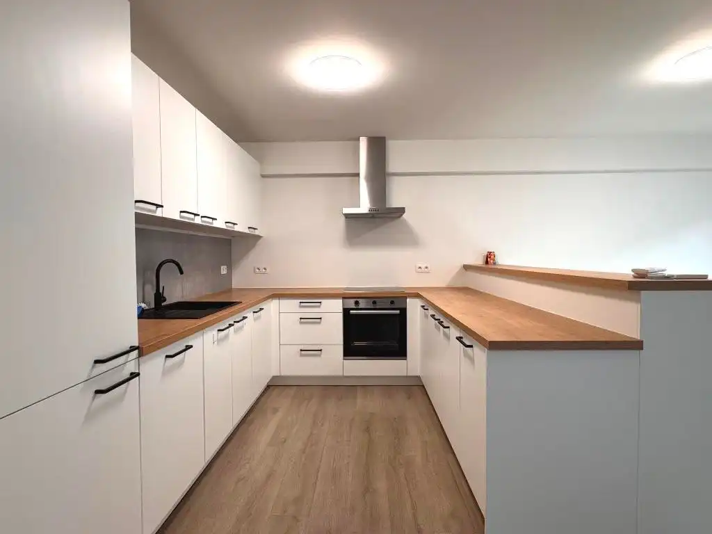 Moderne instapklare 2-slaapkamer appartement in de Koning Boudewijnstraat, Gent - ideale huurwoning! foto 4
