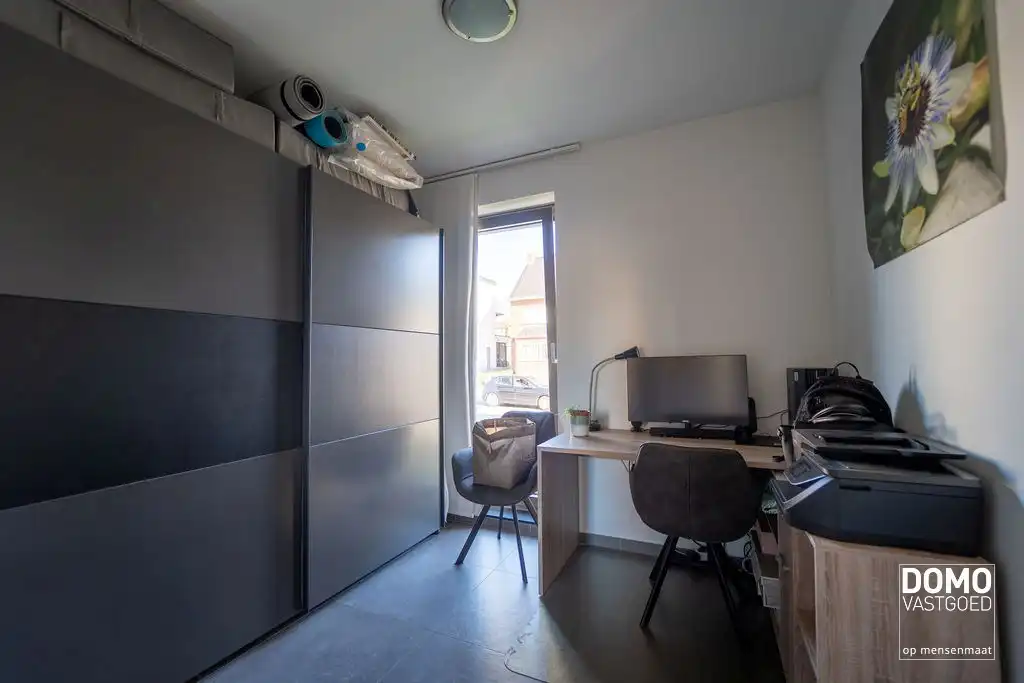 RUIM GELIJKVLOERS APPARTEMENT MET 2 SLAAPKAMERS, TERRAS EN PARKEERGELEGENHEID TE HASSELT (SINT-LAMBRECHTS-HERK) foto 9