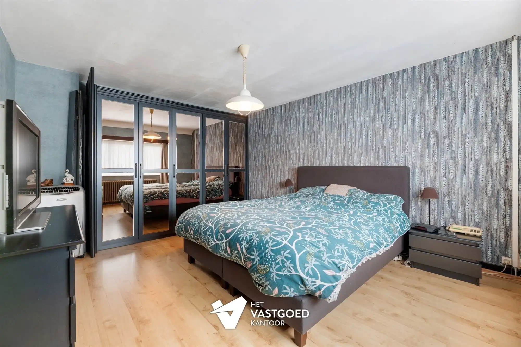 INSTAPKLARE, CENTRAAL GELEGEN WONING OP RUIM PERCEEL MET ZWEMBAD foto 11