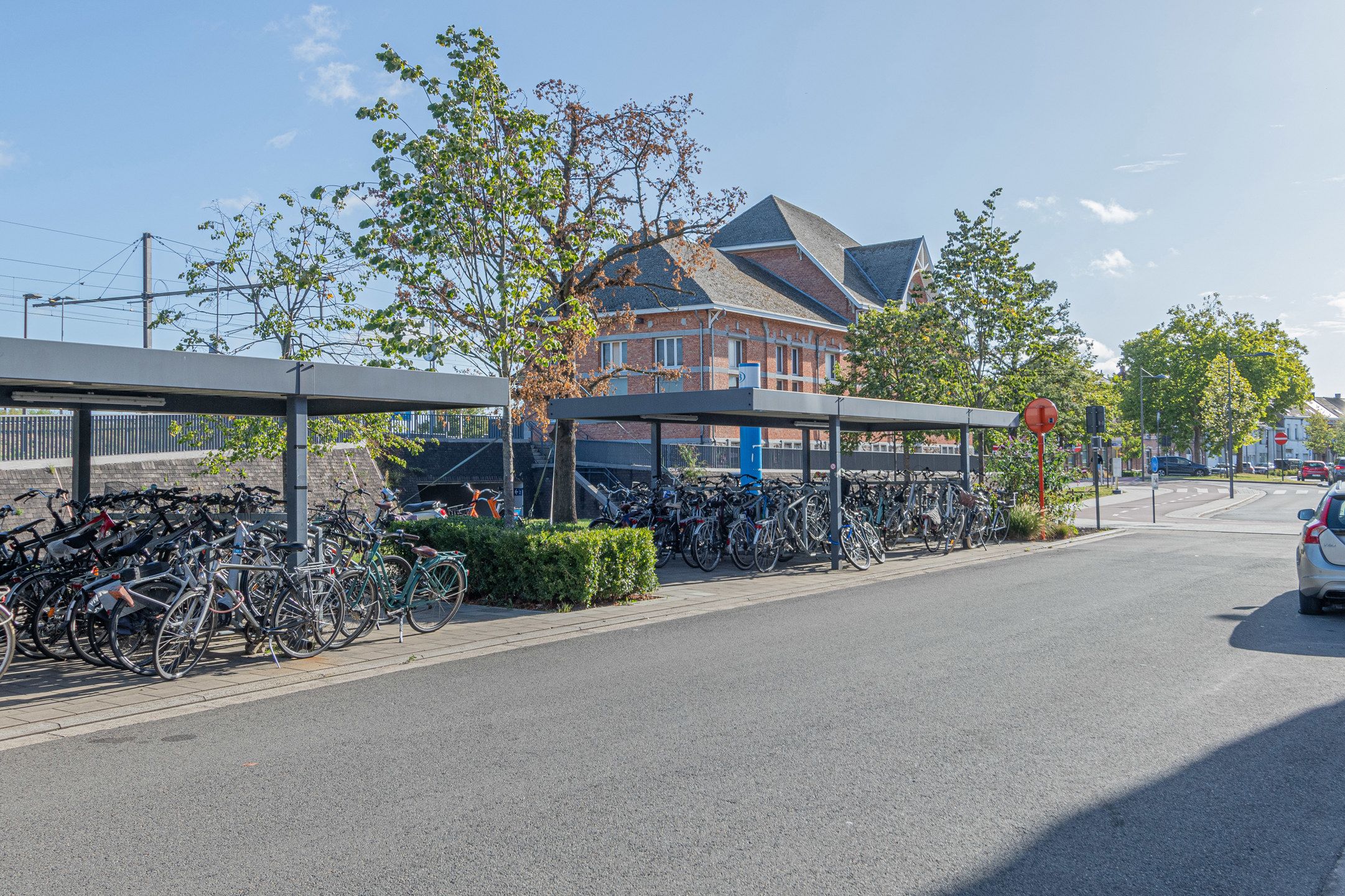 Sublieme instapklare starterswoning met gezellige tuin foto 26