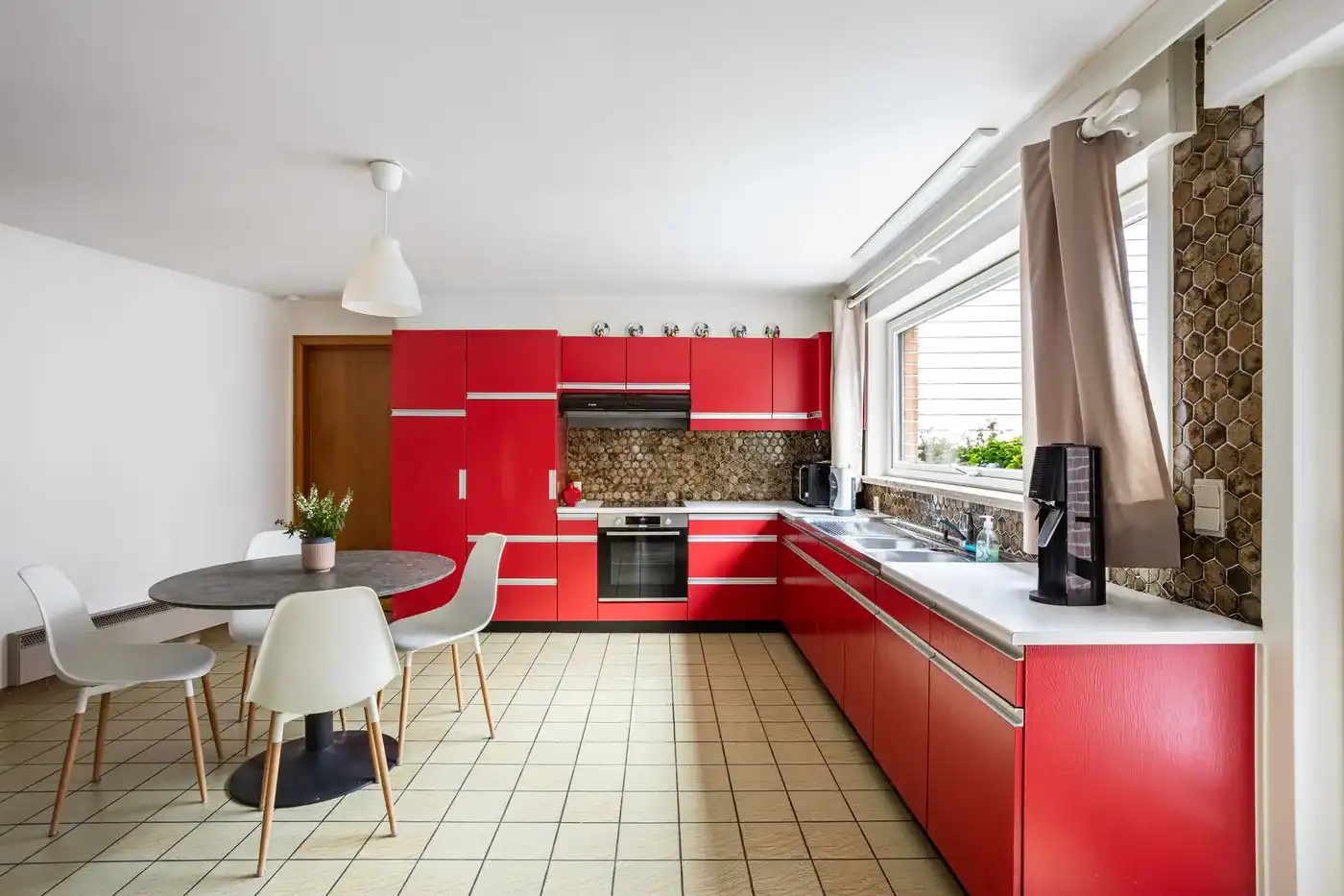 Gezinswoning met 3 slaapkamers te Heestert! foto 8