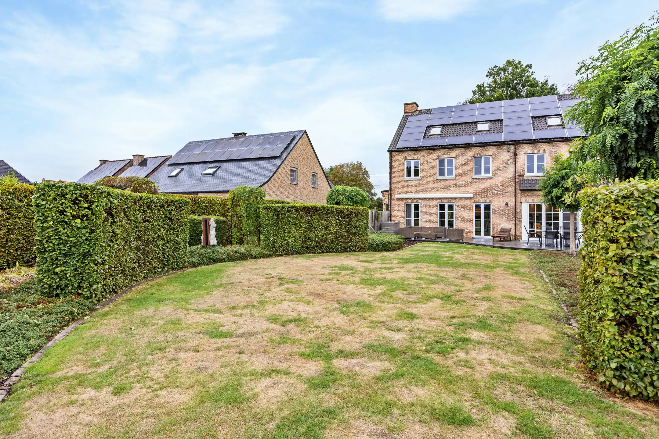 Exclusieve villa met zonnige tuin in Mal foto 45