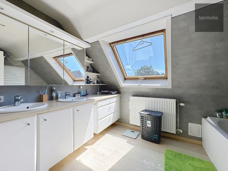 étage-woning foto 10