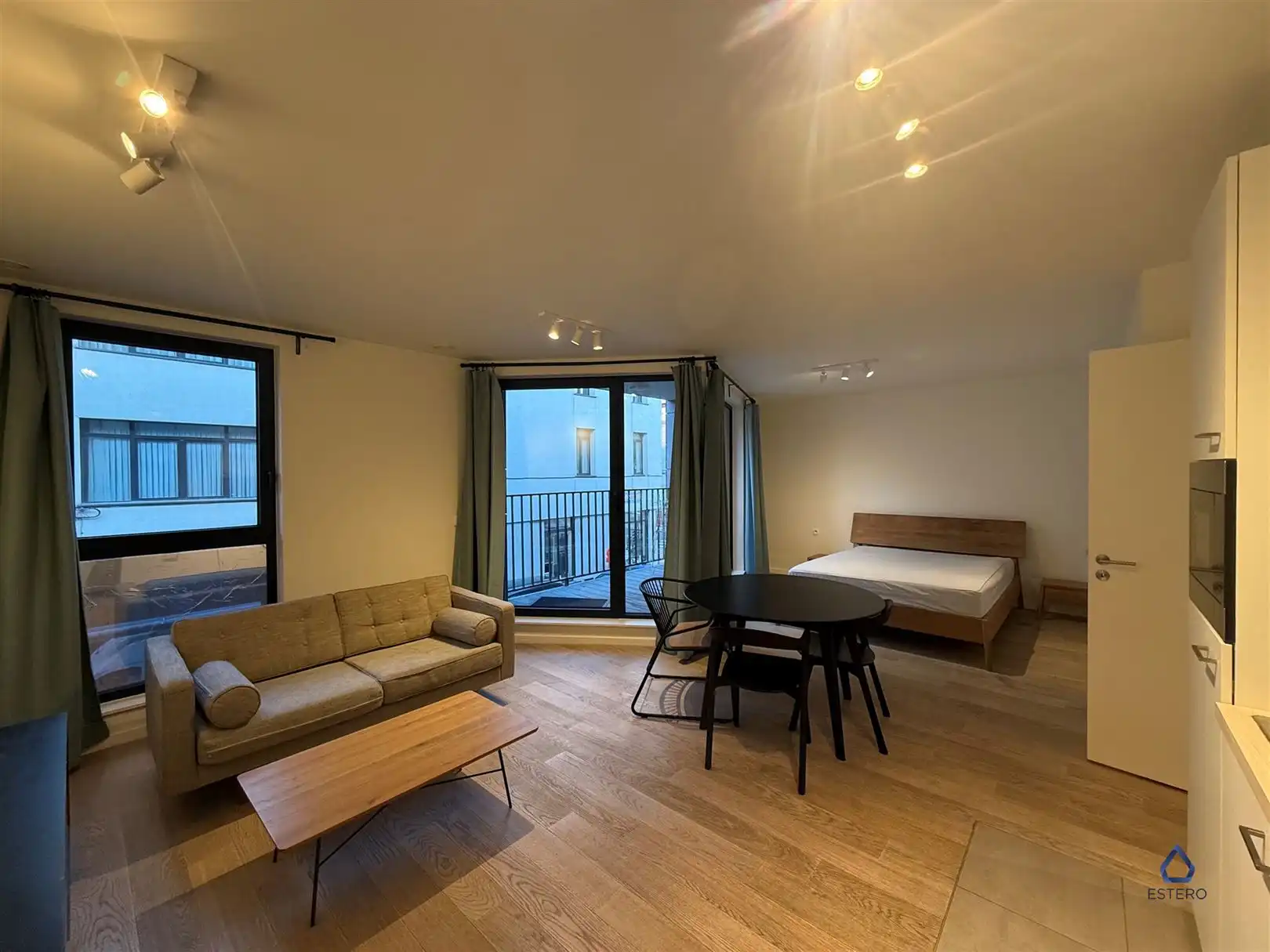 Moderne studio met terras en ondergrondse parking foto 3