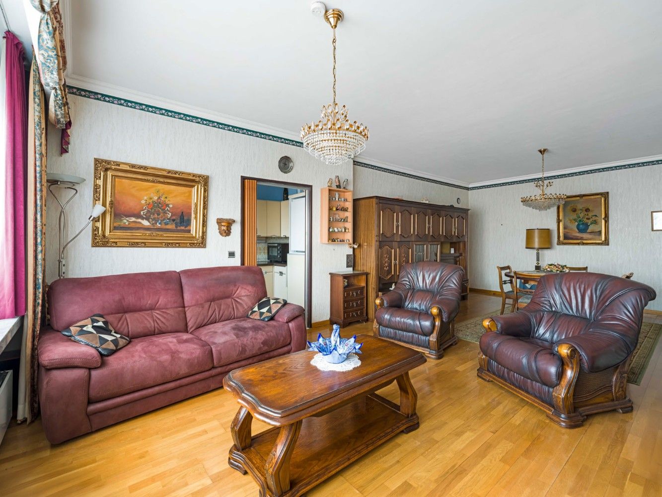 Keurig, instapklaar app. op 2e verd. met 2 slpk., terras en garage foto 7