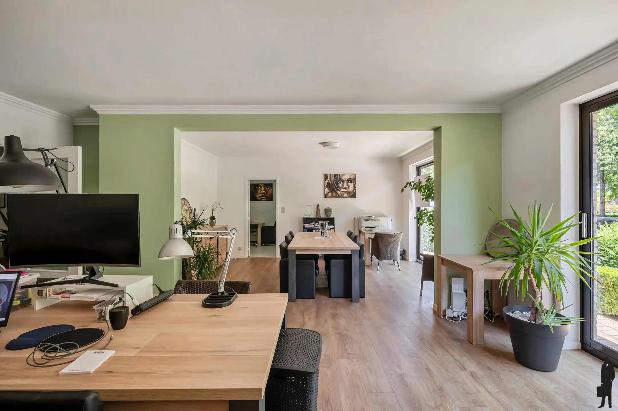 Ruim appartement van ca. 170 m² met 3 slaapkamers, garagebox en 2 terrassen op centrale ligging foto 6
