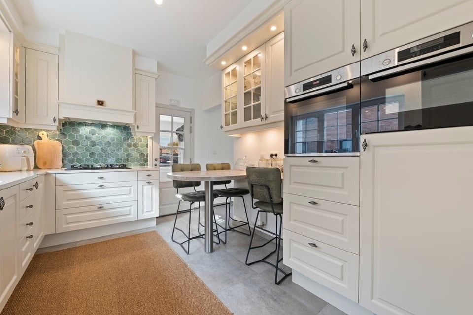 RUIME, GERENOVEERDE OPEN BEBOUWING MET 6 SLKS EN KNAPPE TUIN IN ALKEN foto 18