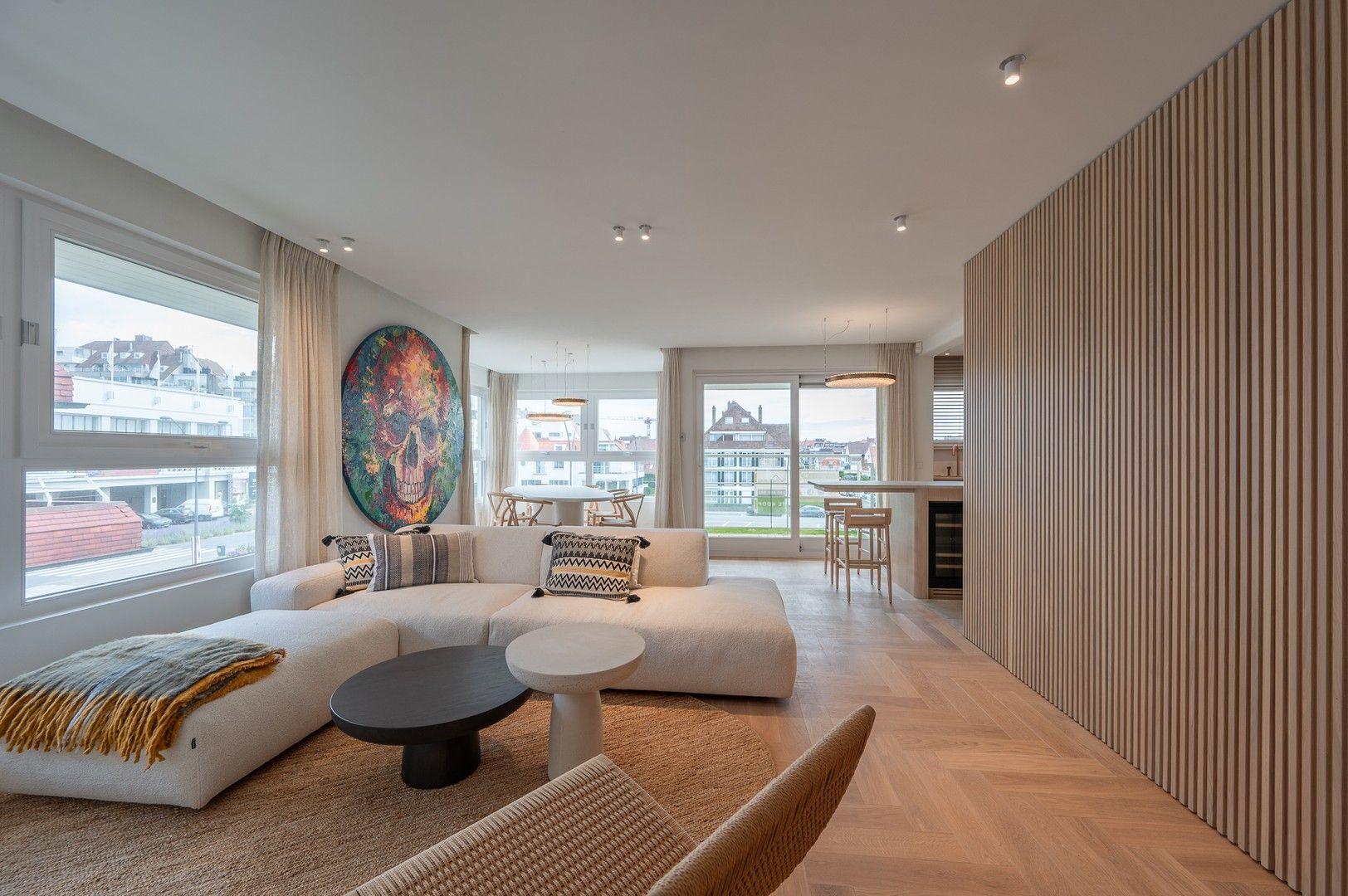 Fantastisch hoekappartement genietend van open zichten op enkele passen van het Zegemeer, casino en de zee. foto 2