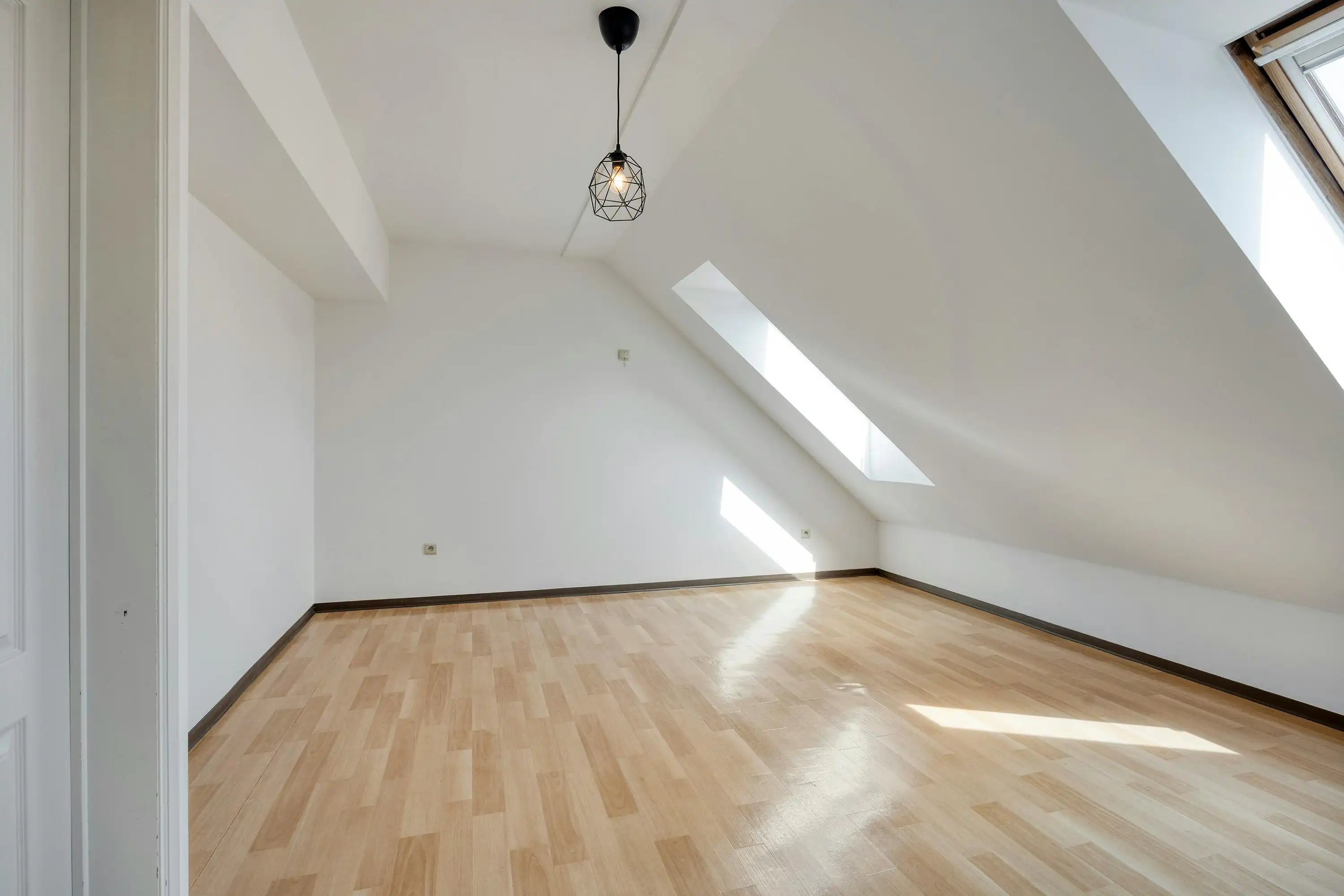 Instapklaar appartement met zuidgericht terras nabij centrum Diepenbeek  foto 6
