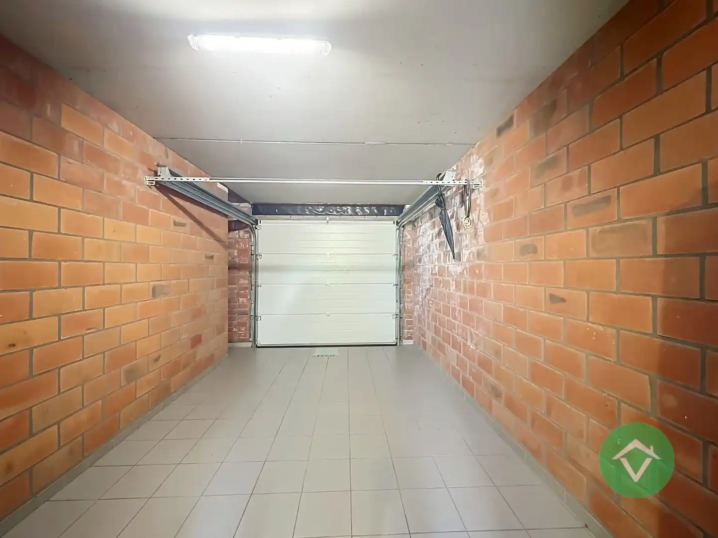 Recente gezinswoning met 3 slaapkamers, garage en landelijk uitzicht te huur in Eernegem foto 9
