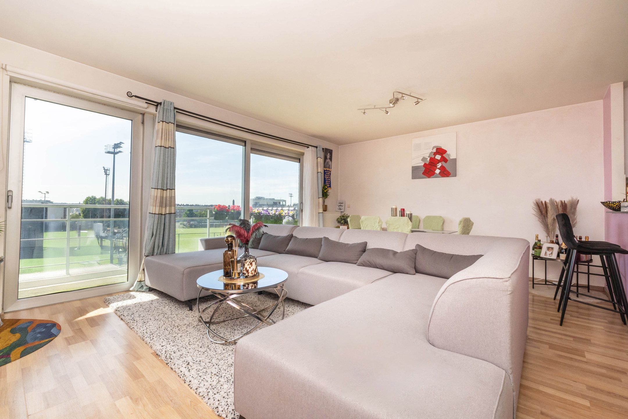 Appartement met 2 slaapkamers + P foto 3