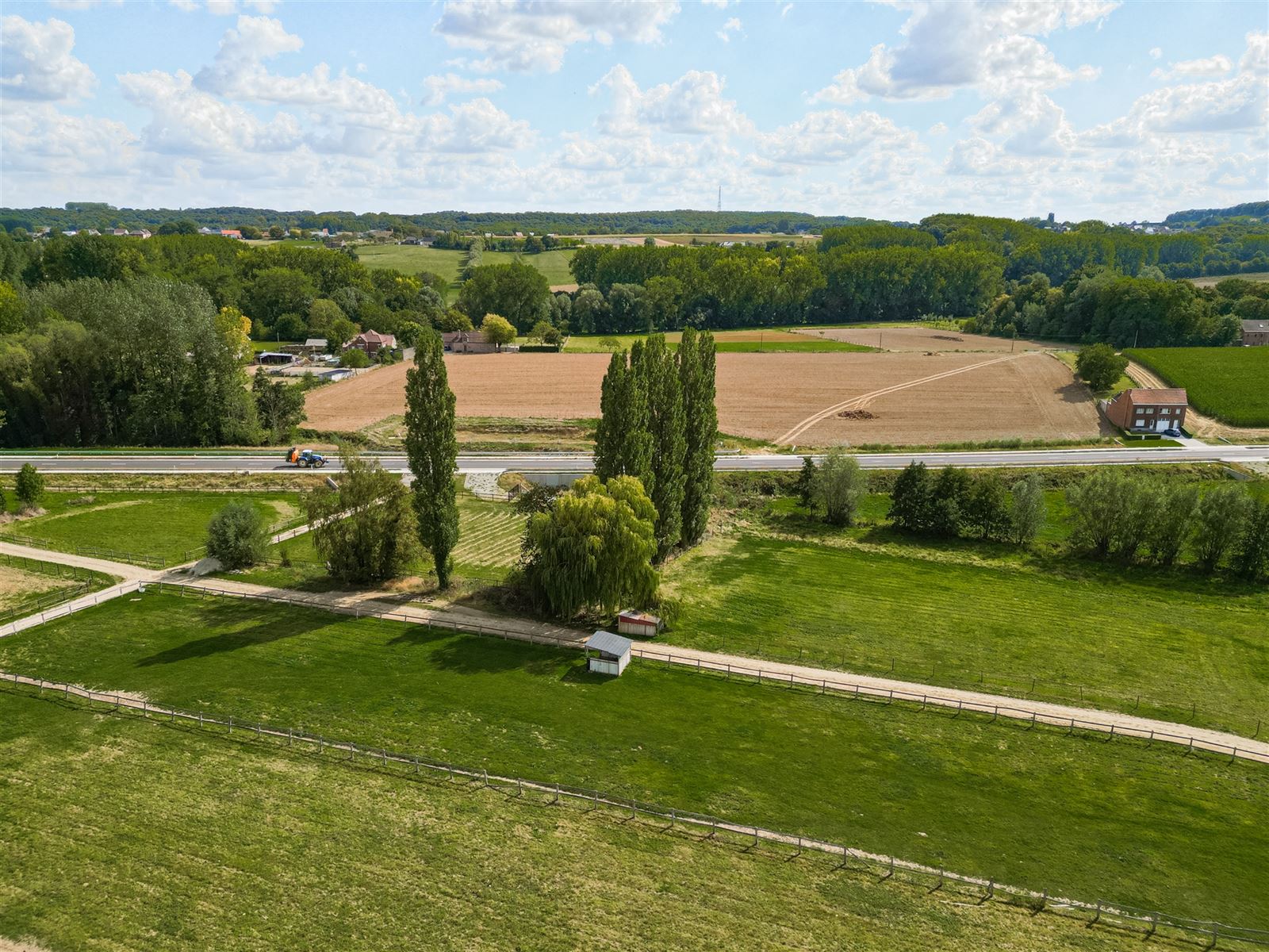 Verder af te werken renovatieproject op prachtige ligging! foto 5