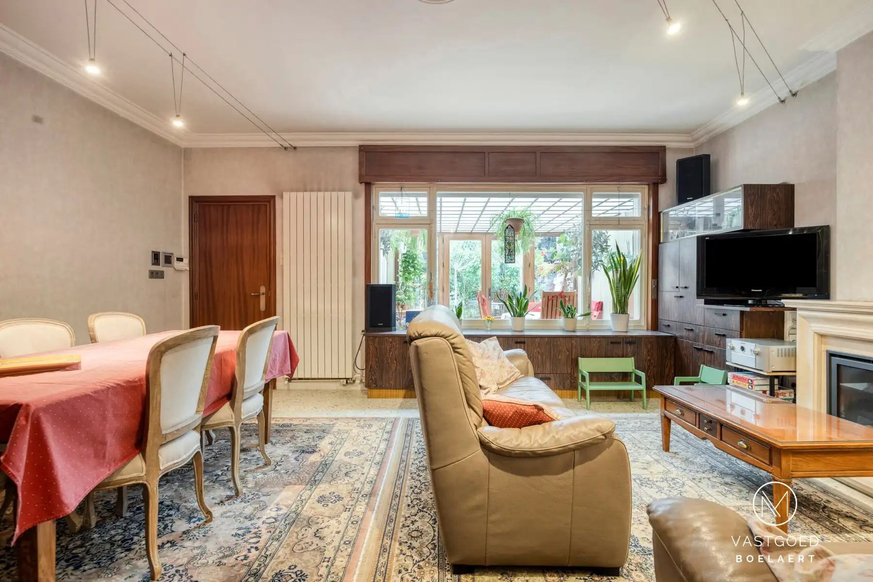 Stadswoning met 6 slaapkamers, garage én tuin te Aalst foto 3