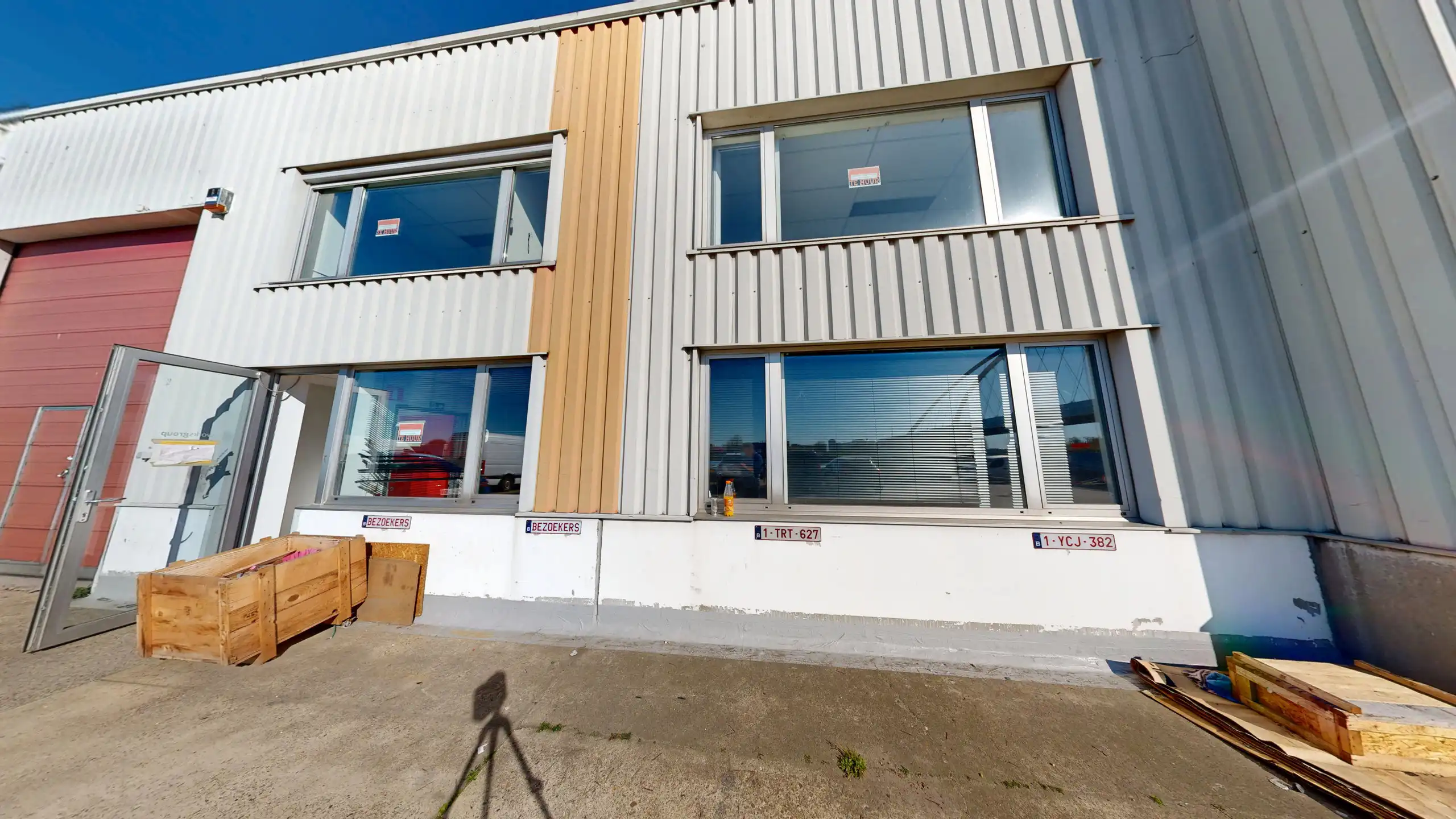 Merksem: nabij haven: magazijn 186m² met kantoor 205m² foto 2