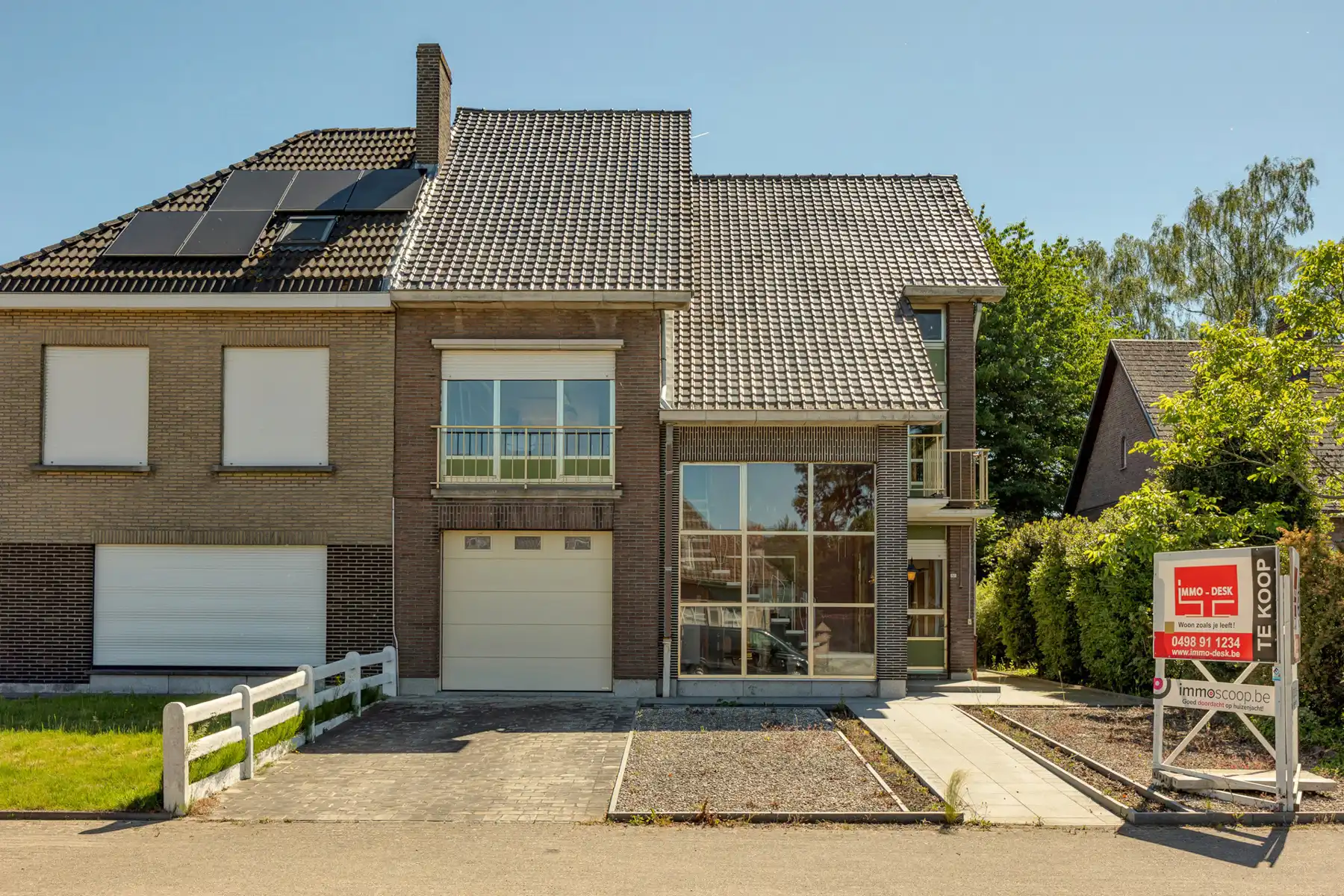 Hoofdfoto van de publicatie: Ruime halfopen bebouwing met grote tuin