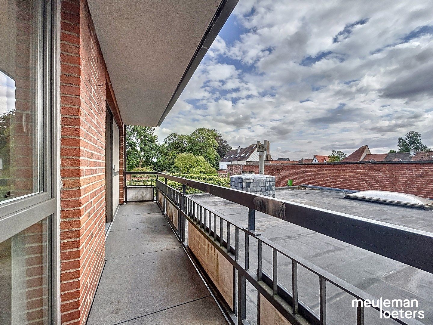 Lichtrijk appartement met drie slaapkamers foto 11