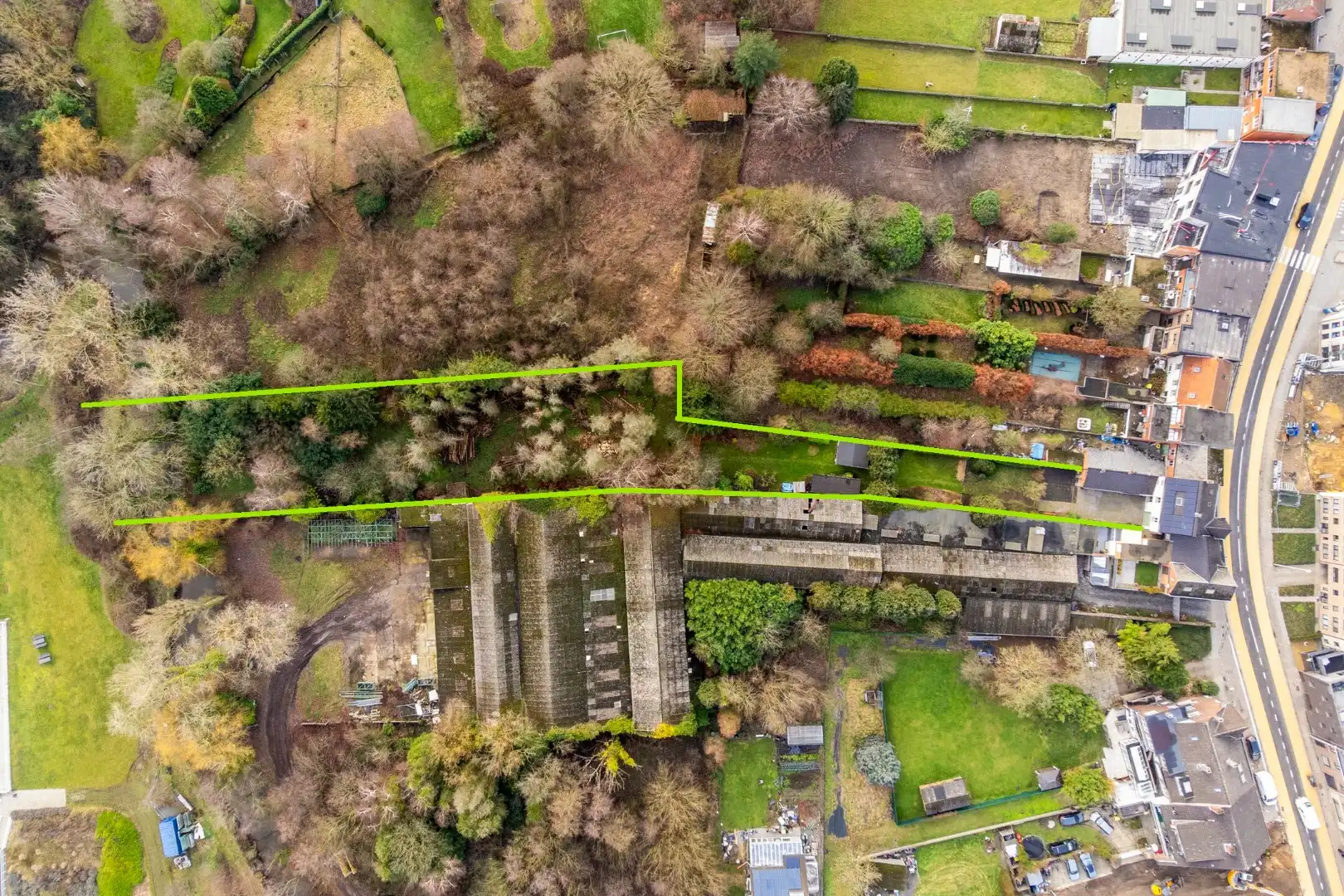 Ruime, instapklare woning met prachtig karakter en unieke tuin (29a40ca) !  foto 2