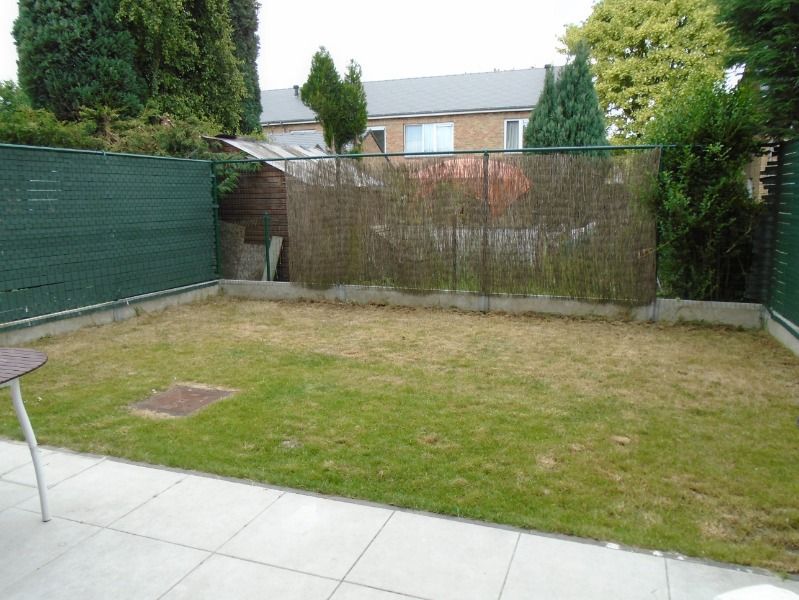 RECENTE WONING MET TUIN EN AUTOSTAANPLAATS foto 15