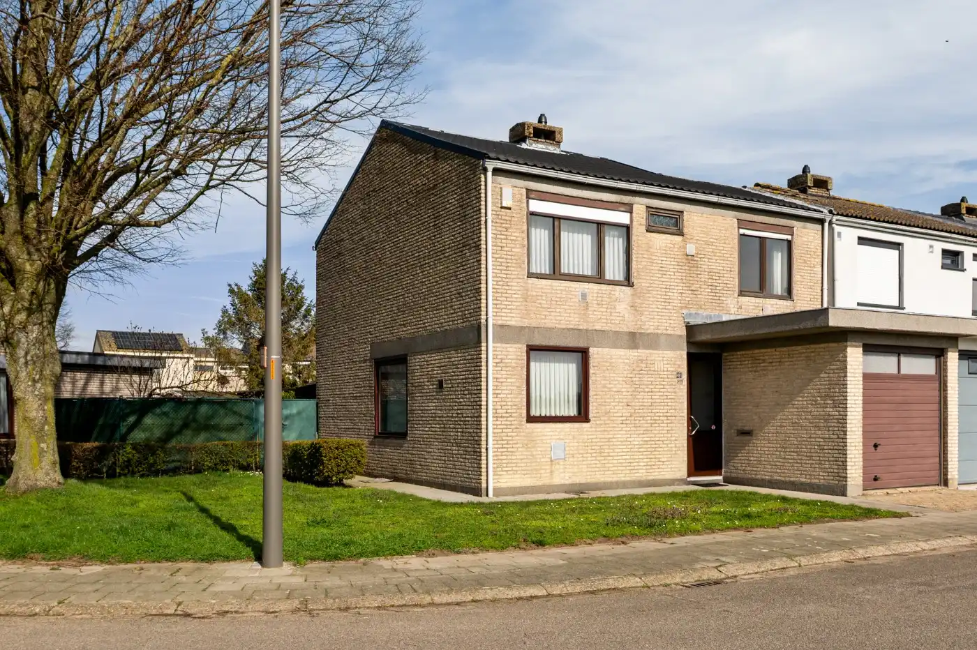 Op te frissen HOB met 3 slpk., garage en tuin foto 25