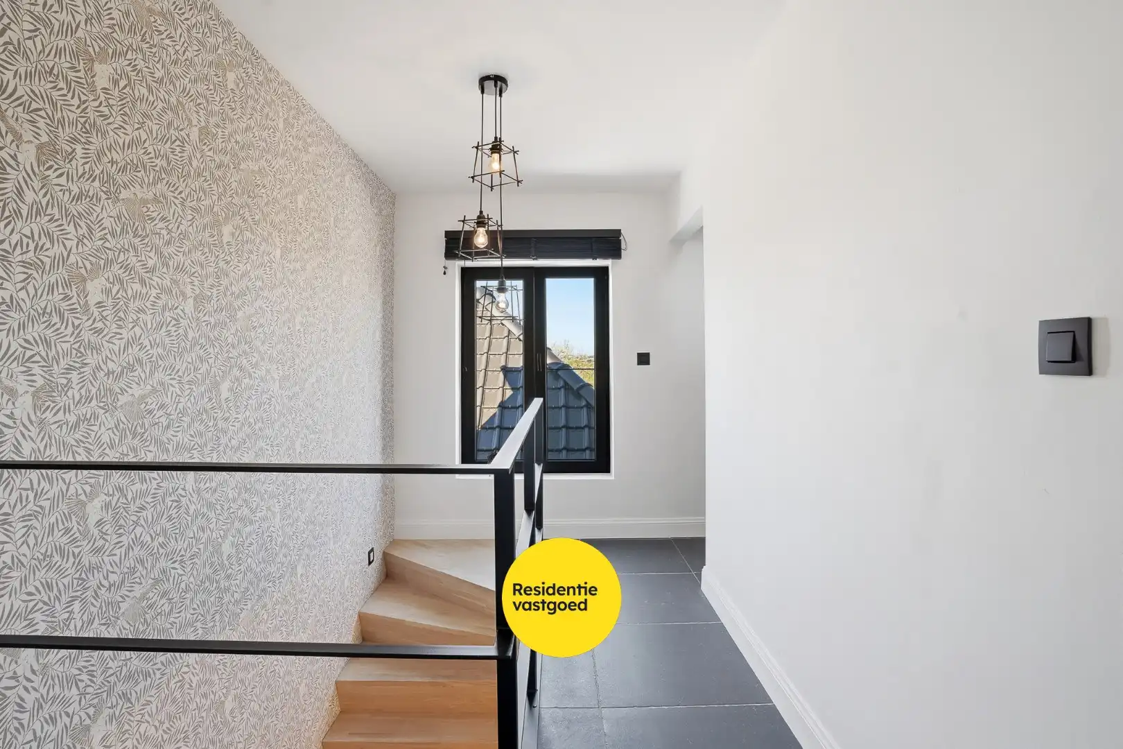 Volledig gerenoveerde alleenstaande woning op toplocatie in Zedelgem foto 14