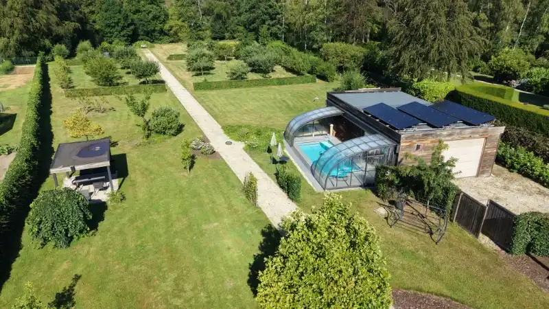 Moderne villa van 247m² op 58 are met bijgebouw-garage en zwembad foto 6