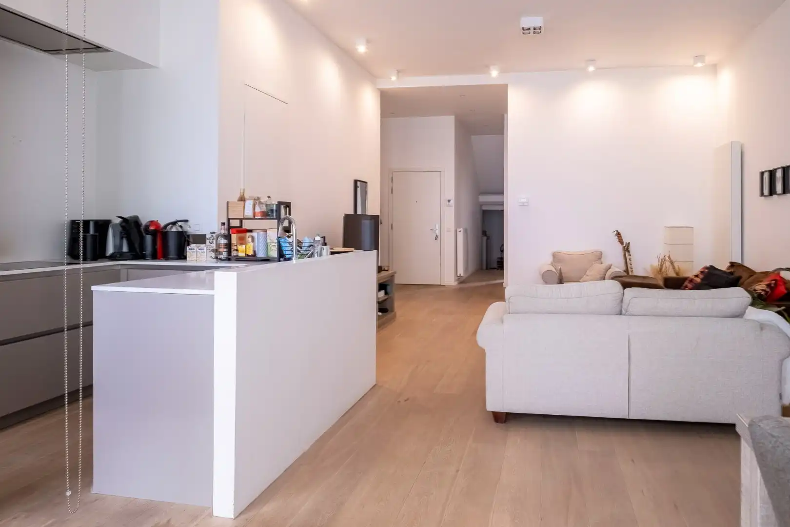 Gemeubeld appartement op het bruisende Zuid ! foto 8