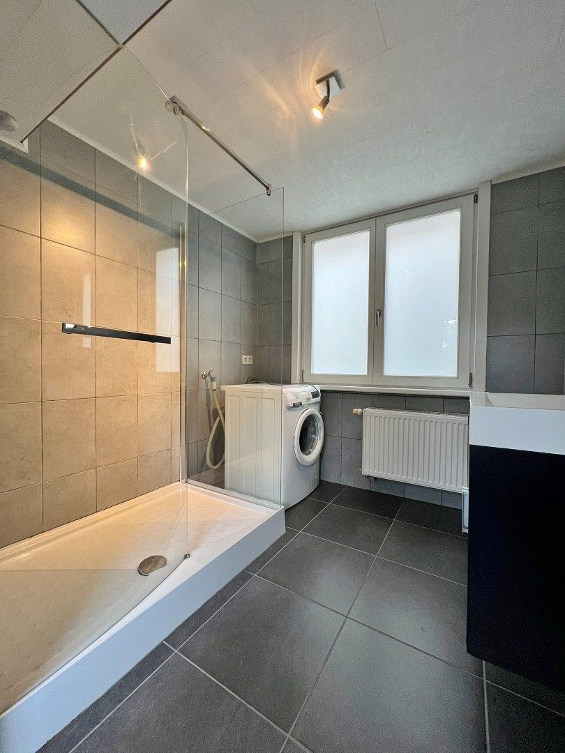 Instapklare woning met prachtige tuin op een perceel van 1.680m² op 500meter van de markt.  foto 10