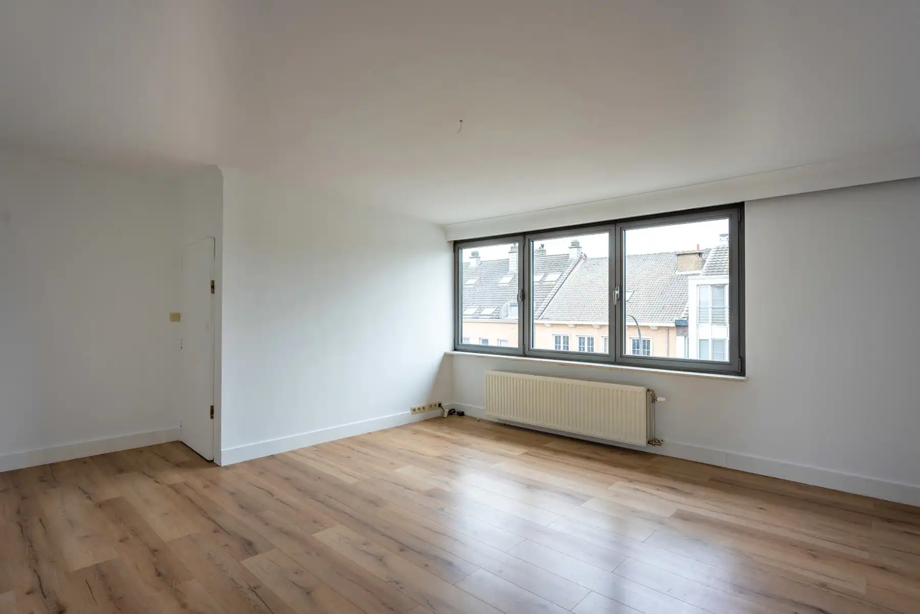 Totaal gerenoveerde duplex met 5 slaapkamers en 2 badkamers  foto 15