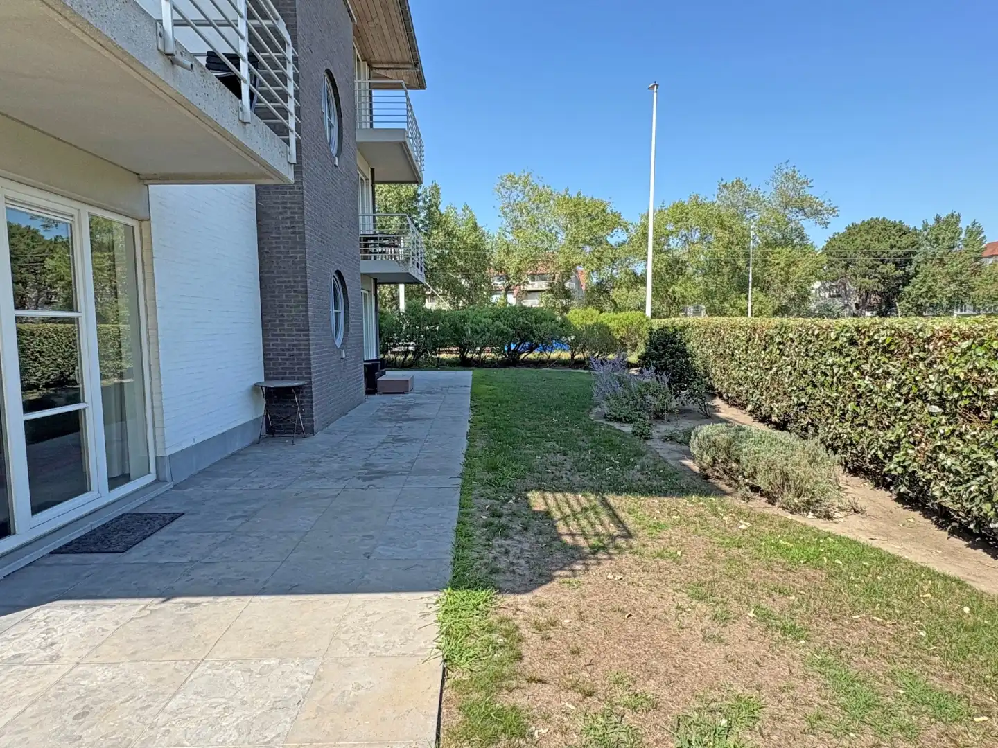 Prachtig appartement nabij het centrum van Sint-Idesbald. foto 9