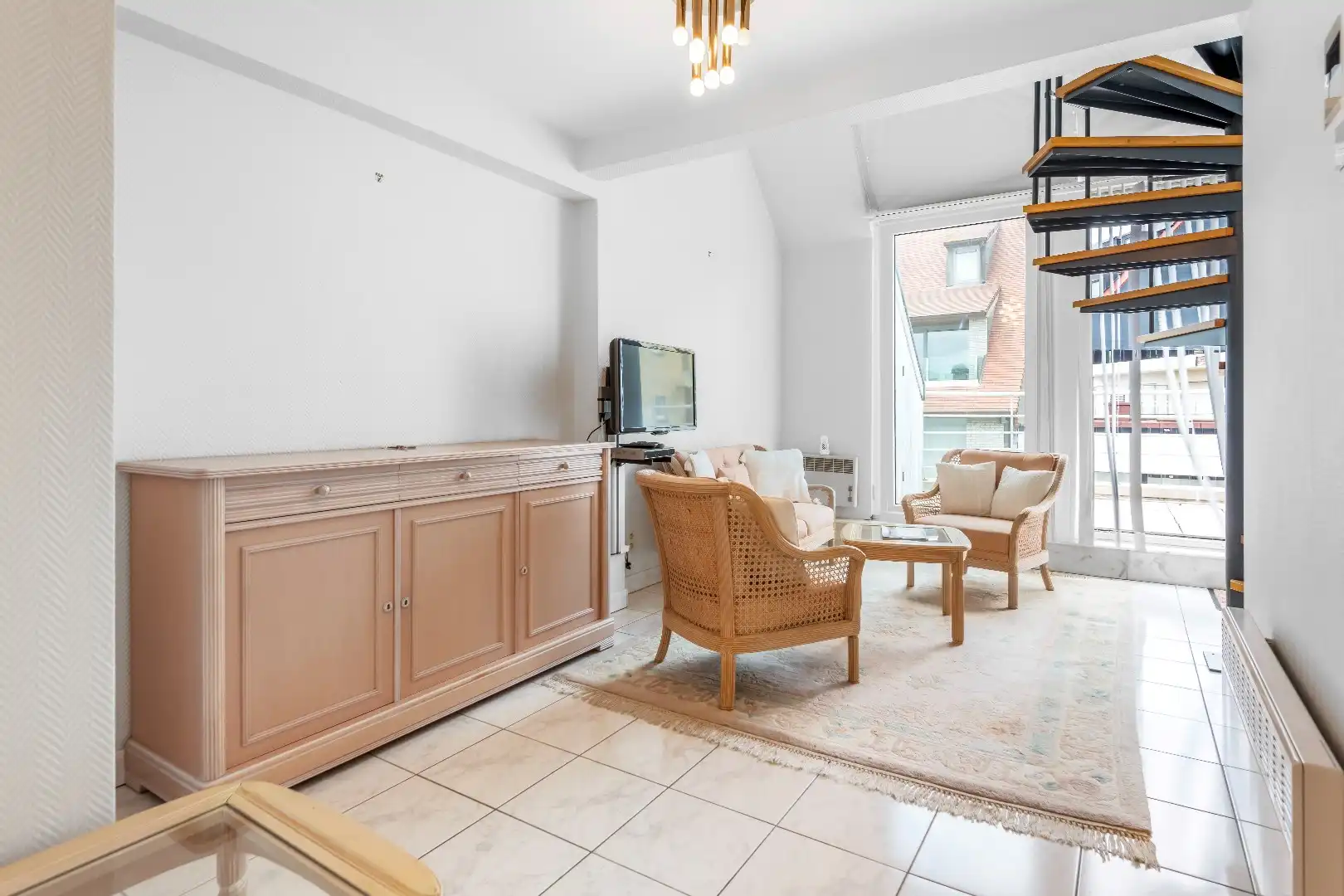 Dakappartement met zijdelings zeezicht gelegen tussen het Driehoeksplein en het  Albertplein in het Zoute. foto 3