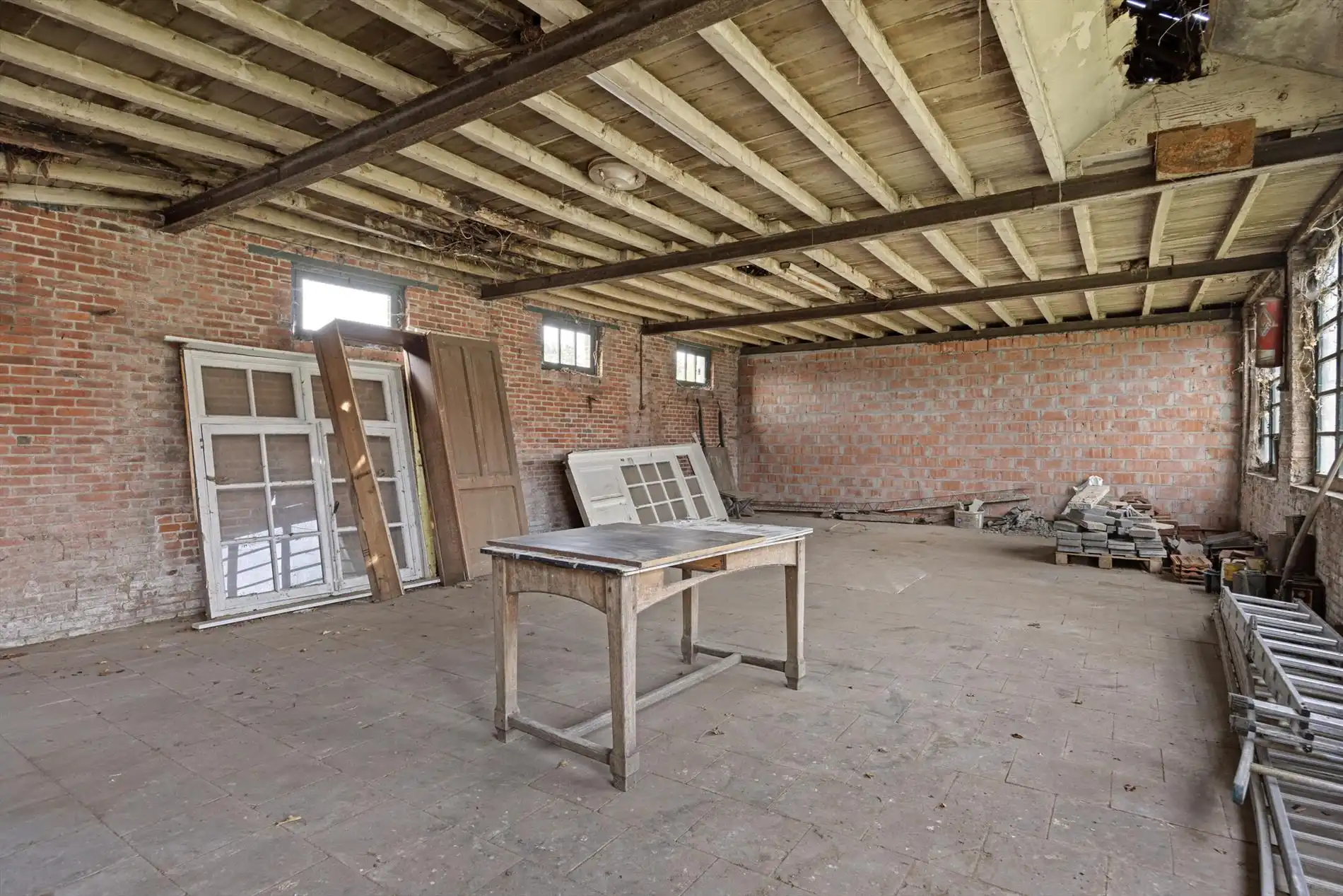 Gerenoveerde woning met 4/5 slaapkamers en ruim bijgebouw in het centrum van Olmen ! foto 24