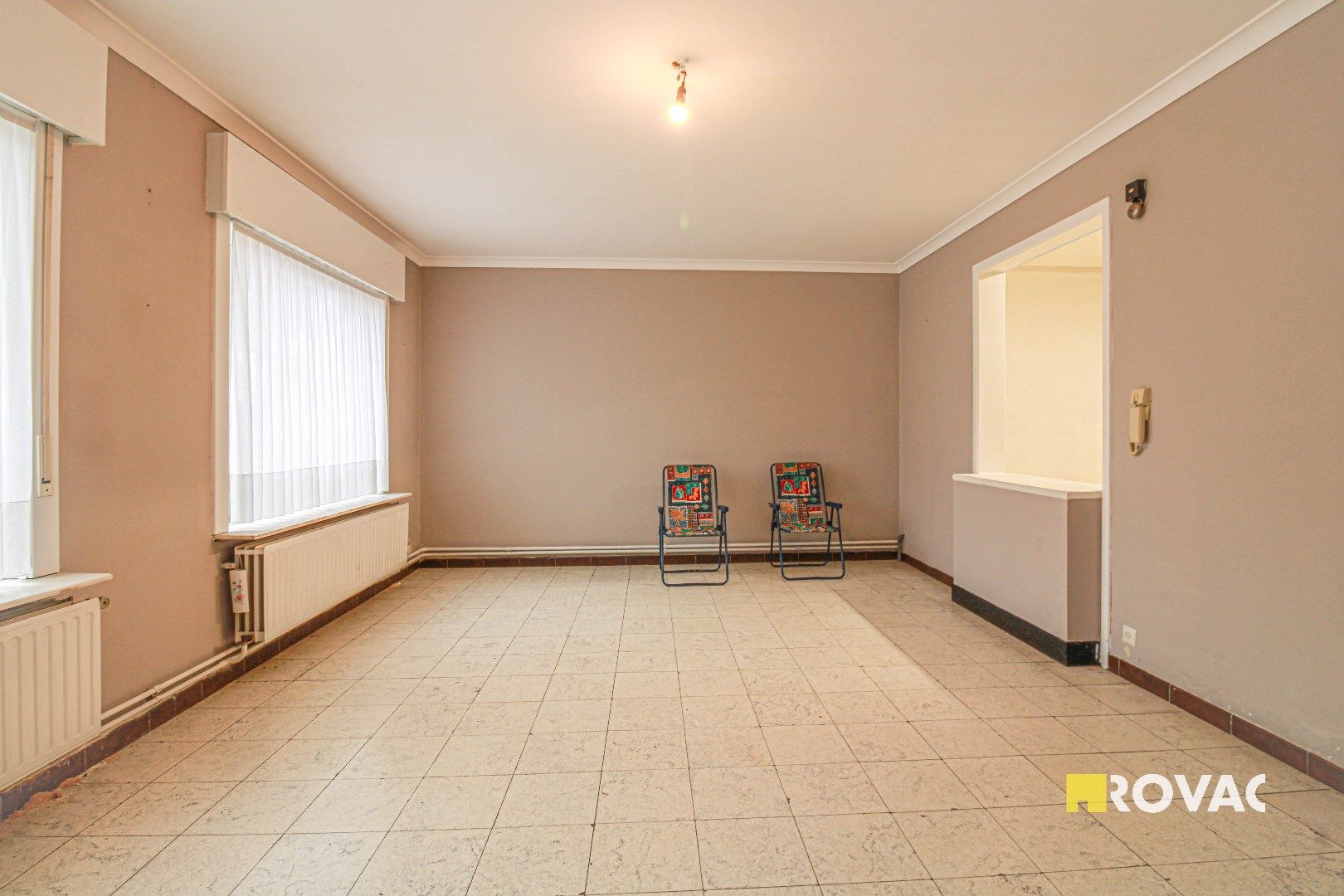 Deels te renoveren appartement met garage! foto 3