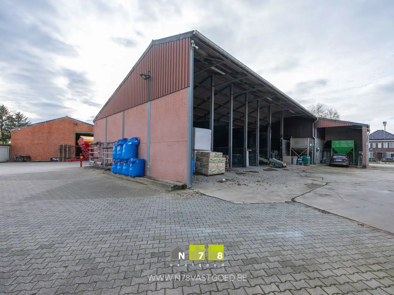 Gebouw te koop foto 12