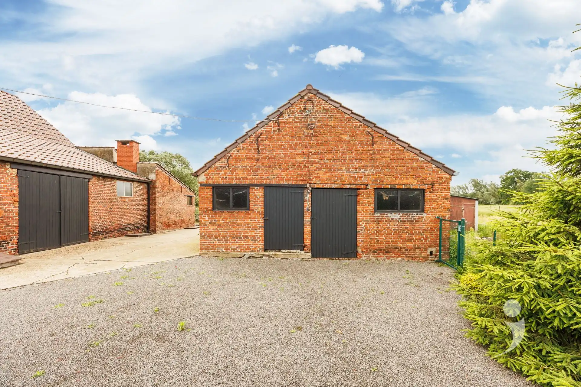 Unieke te renoveren hoeve op perceel van 68a  foto 35