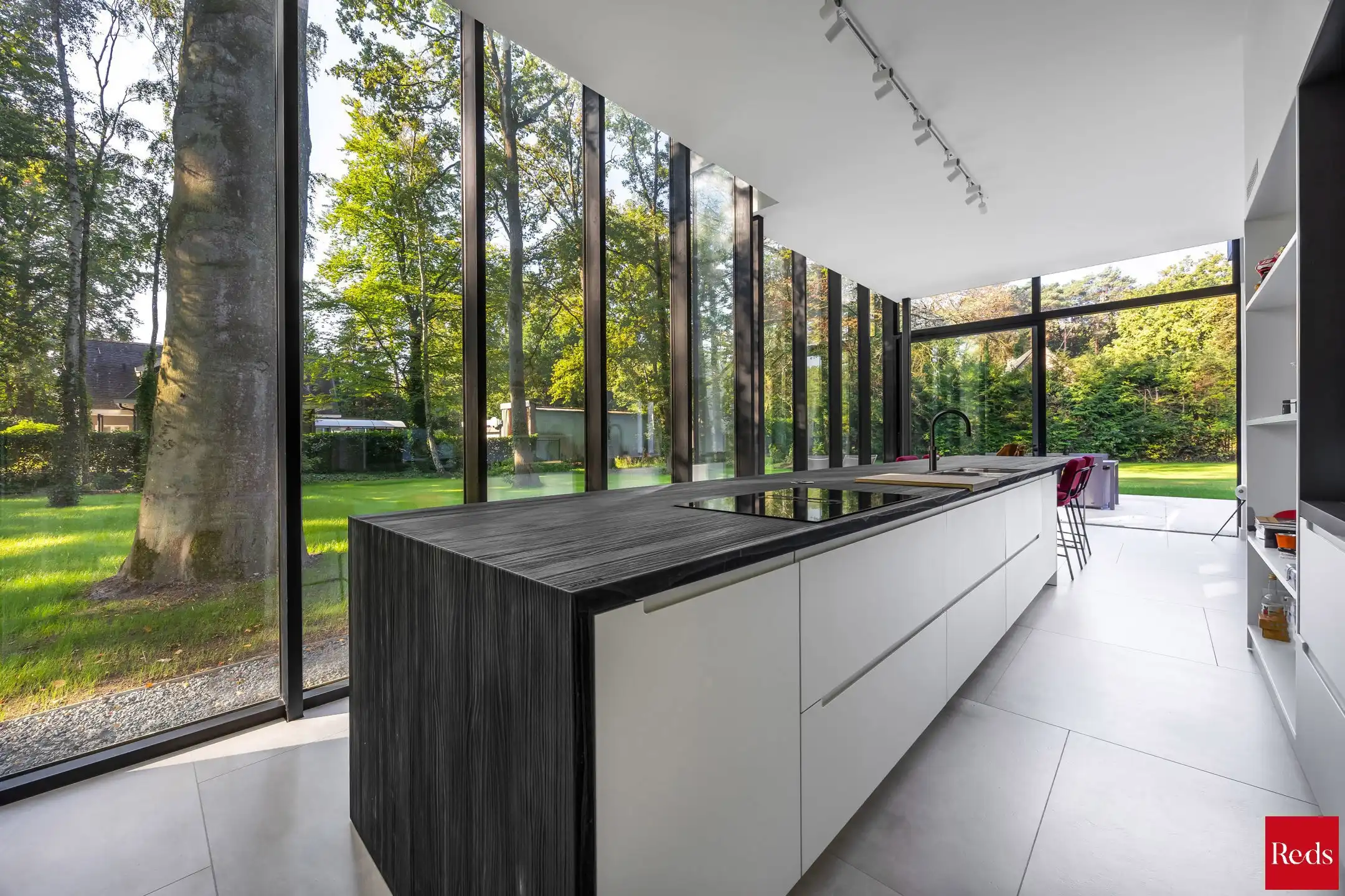 Luxe gerenoveerde villa (EPC A) op riant hoekperceel foto 17