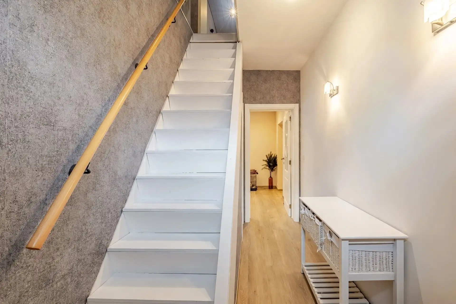 Mooie woning in centrum van Mere met 3 slaapkamers en tuin foto 2