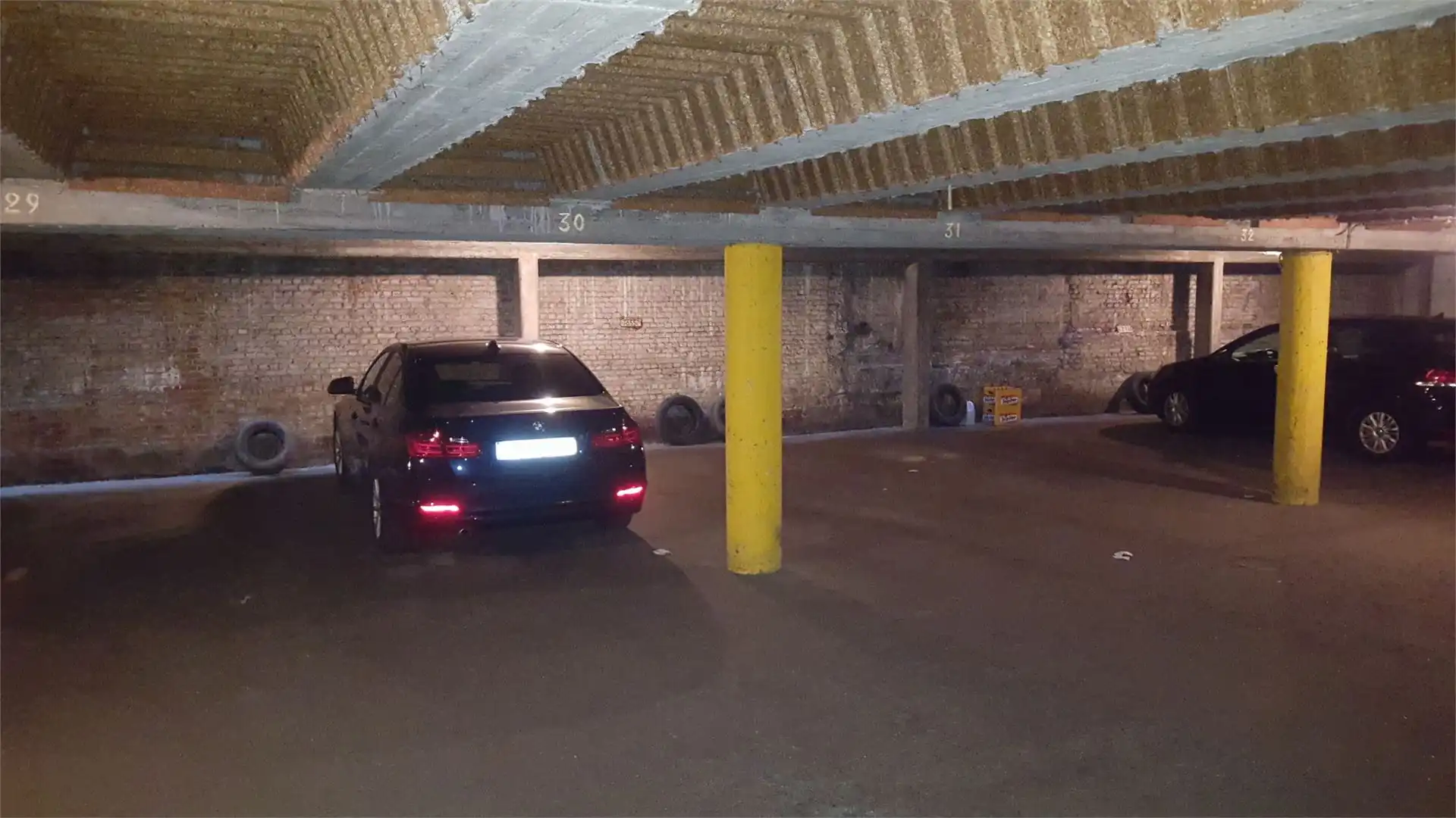 Garage te huur foto 2