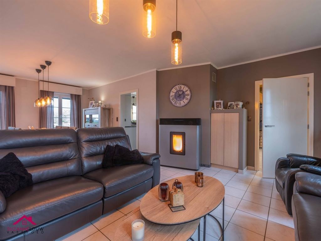 Verrassend ruime en gezellige, instapklare vrijstaande woning met paardenstal foto 14