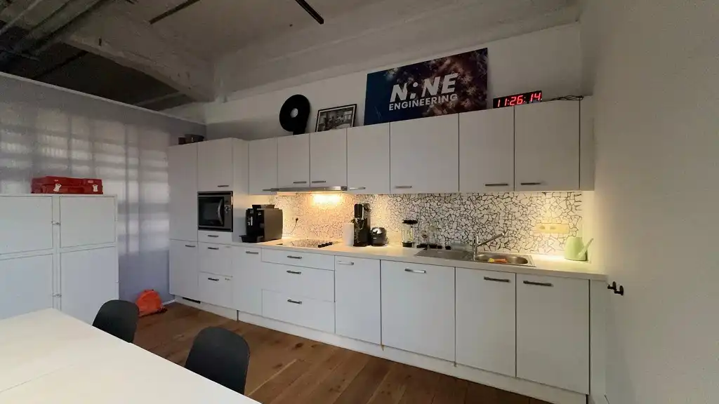 Loftkantoor te huur in Handelsdokcenter aan Stapelplein in Gent foto 11