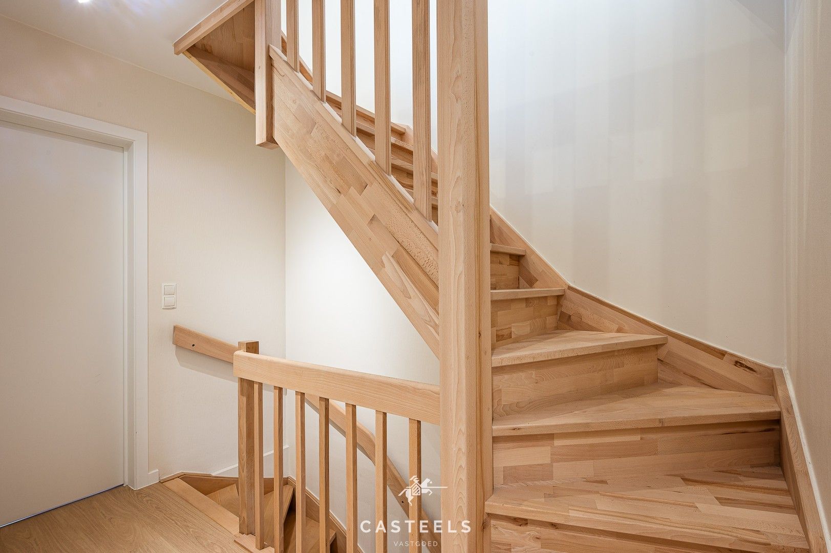 Instapklare HOB met EPC B, 4 slpks, tuin en garage foto 12