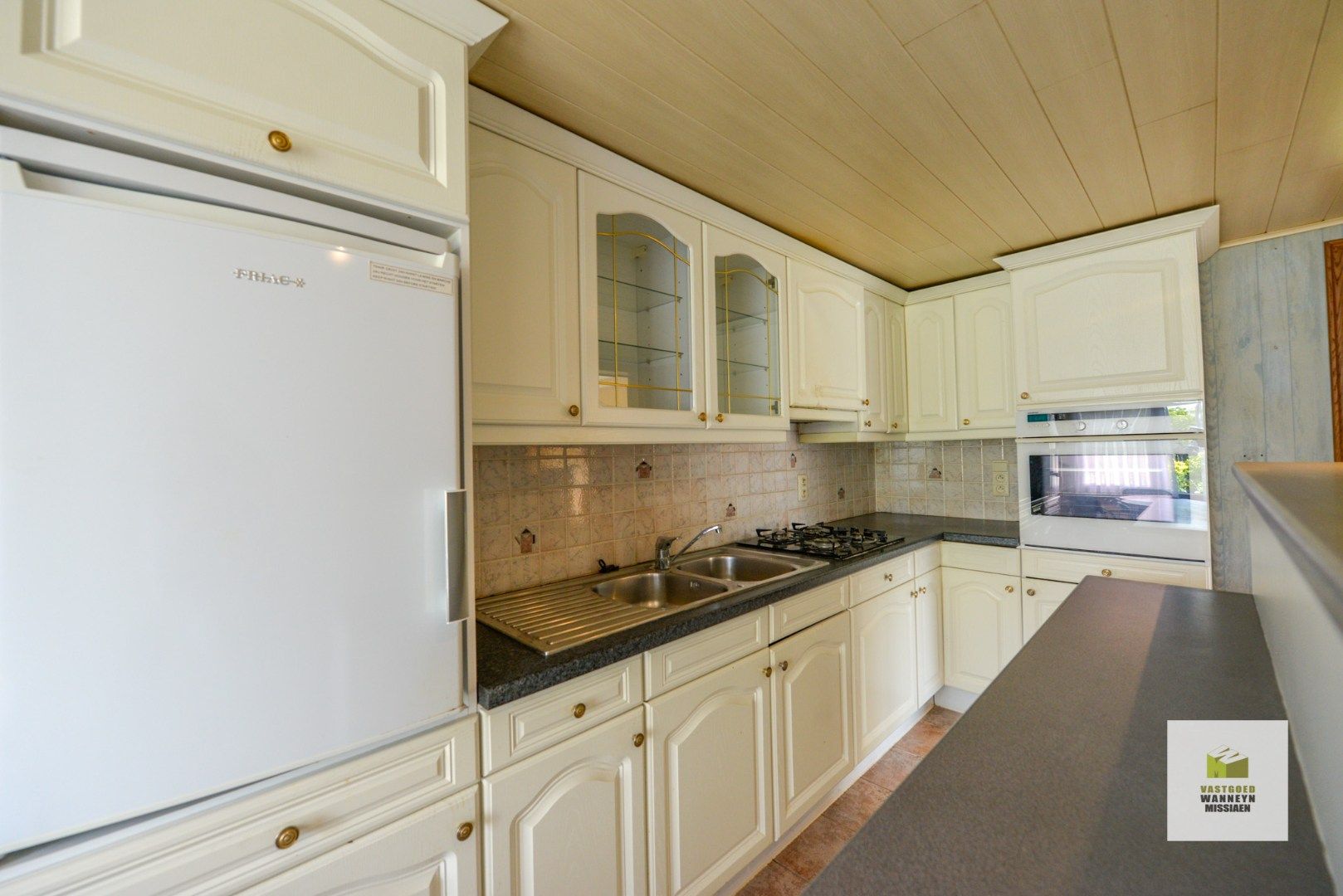 Te renoveren halfopen woning op 778 m2 met 4 slaapkamers (1 gelijkvloers) foto 10