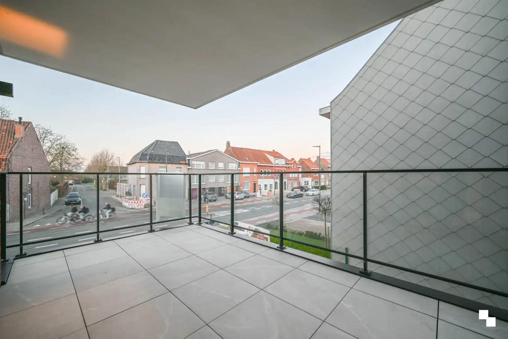 hoekappartement met aangenaam terras foto 2