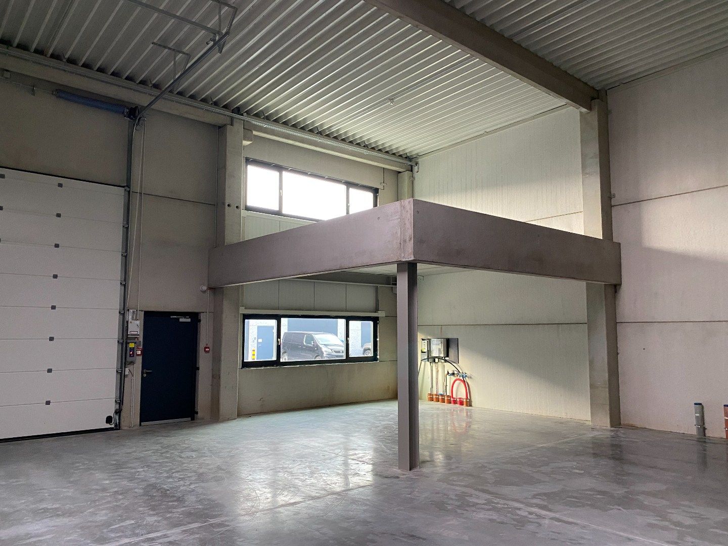 Uitstekend gelegen KMO-unit B08 van 214 m² te Tienen foto 3